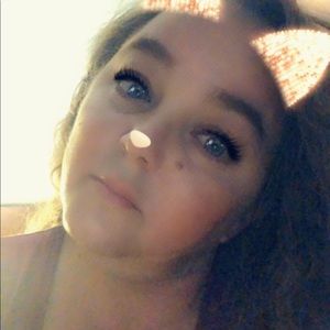 Meet your Posher, Lorretta